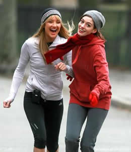 Exercices pour perdre poids: Anne Hathaway et Kate Hudson Jogging