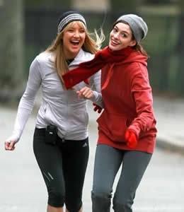 Exercices pour perdre poids: Anne Hathaway et Kate Hudson Jogging