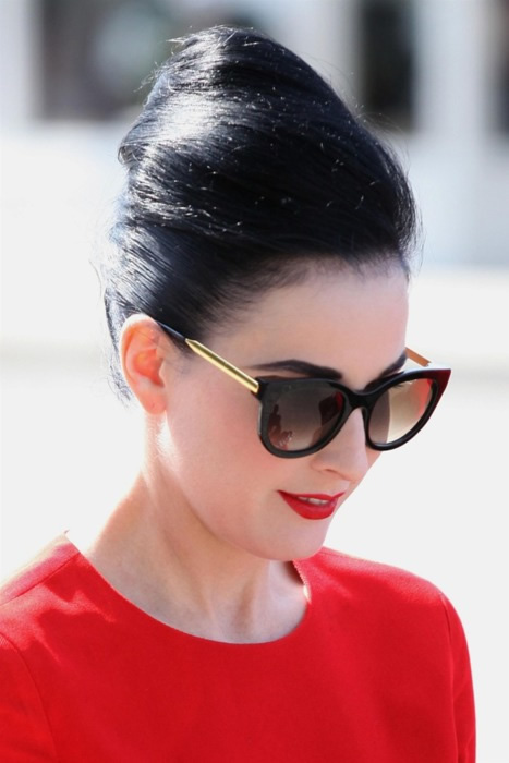 Rgime de star: Dita Von Teese. Ventre plat