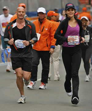 Exercices pour maigrir: Katie Holmes jogging